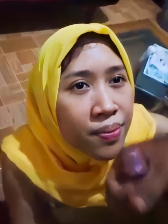 Crotin di Muka Ukhti Malah Kena Mata