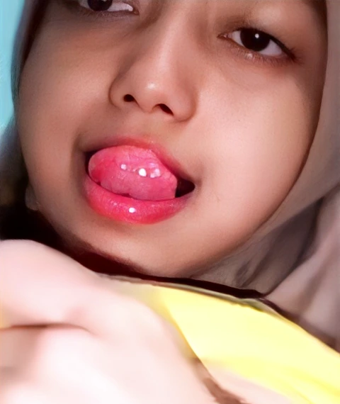 Jilbab Perawan Imut Kecanduan Colmek 