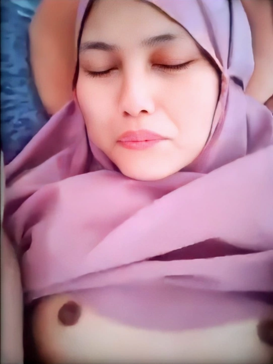 Entod Bunda Ngangkang Merem2 Keenakan