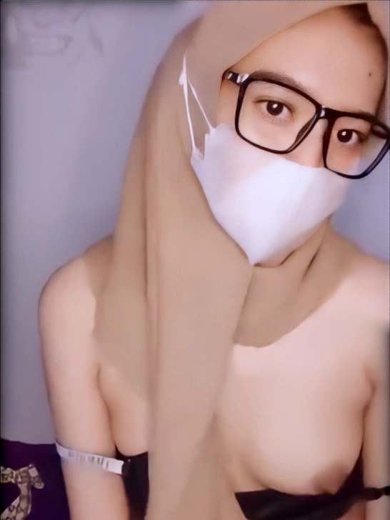 Ukhti Cantik Kacamata Goyangan Maut 