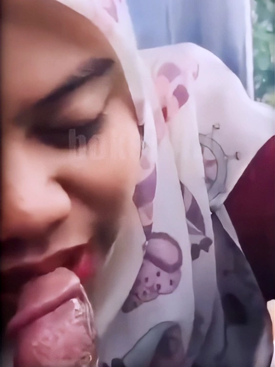 Ukthi di Suruh Sepong di Pinggir Jalan 