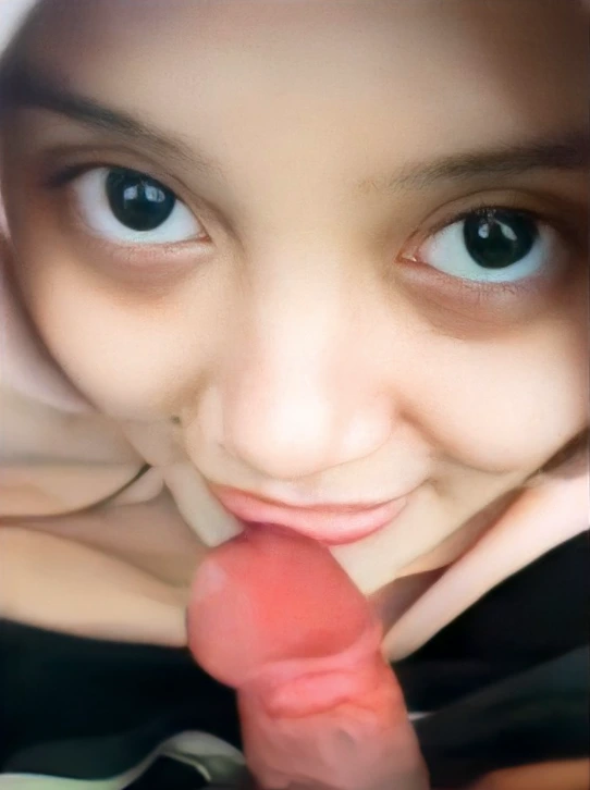 Di Jilat Sama Hijab Ukhti Senyum2 Sendiri