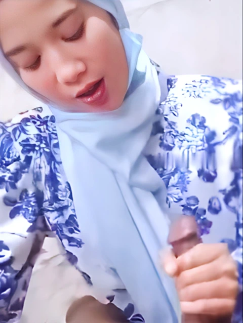 Bu Guru Cantik Service an Mantap