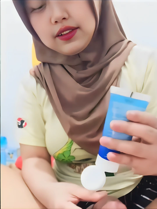 Pakai Pelumas Ya Kak Biar Tambah Licin