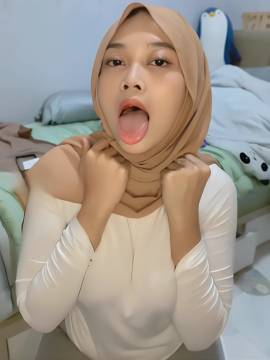 Hijab Cantik Melet2 Pengen di Crootin  