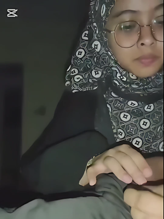 Skandal Bu Guru Vs Murid