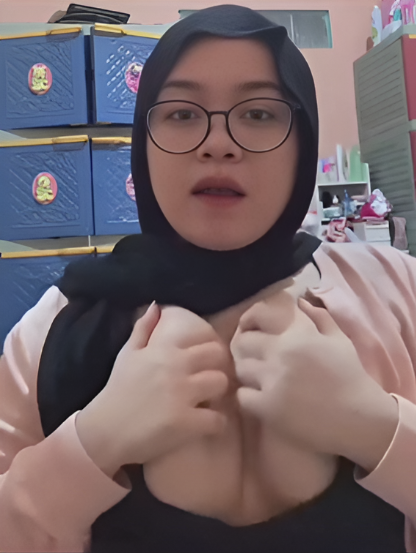 Hijab Montok Sangean Suka Ngentod