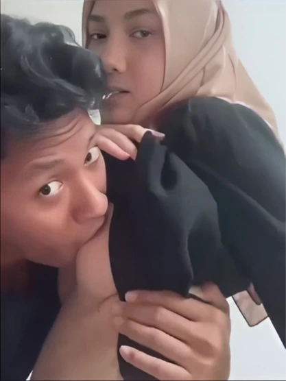 Kenyut Nenen Pacar Lanjut di Kocokin